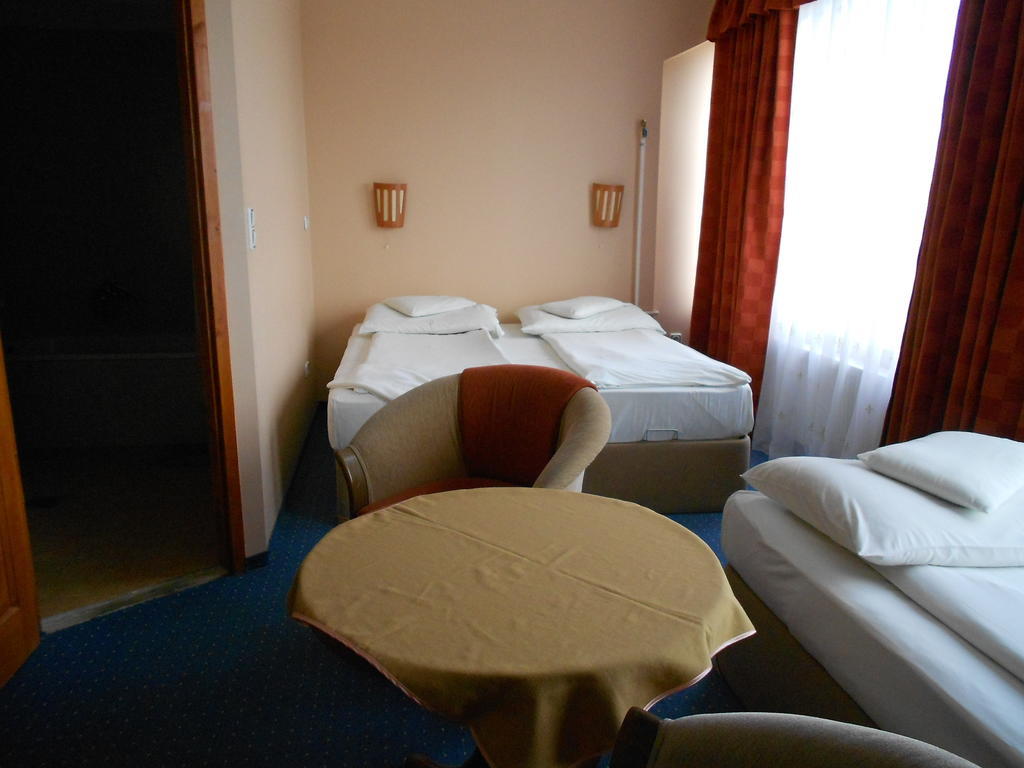 Hotel Seni Studium Budapeşte Oda fotoğraf
