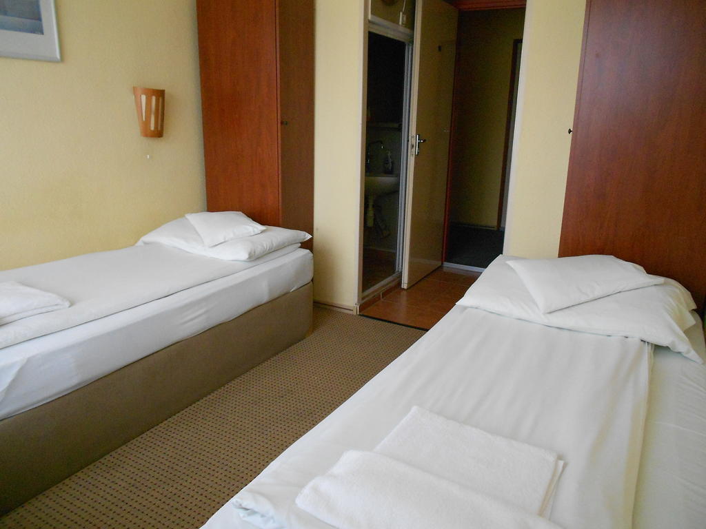 Hotel Seni Studium Budapeşte Oda fotoğraf
